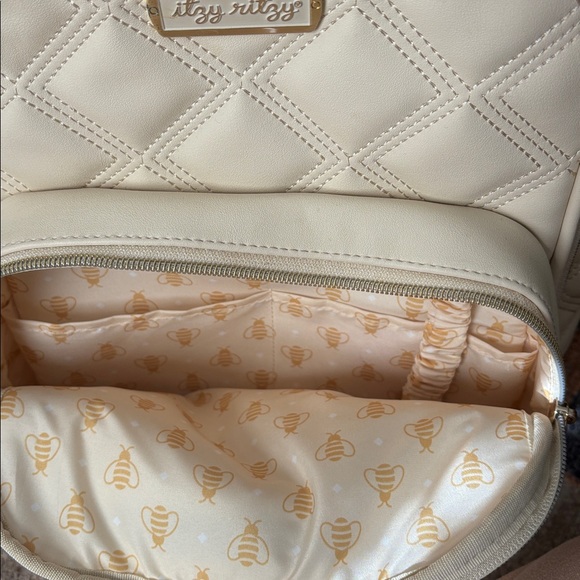 Itzy Ritzy Quilted Cream Backpack - Picture 6 of 7